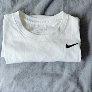 Nike Dir-FIT Legend T-shirt